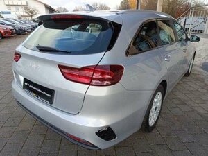 Kia Ceed SW / ceed SW CEED SW 1.5T 140 DCT7 VIS KOMF+ 16.822 km 22.990 &euro; Höhenkirchen-Siegertsbrun 85635