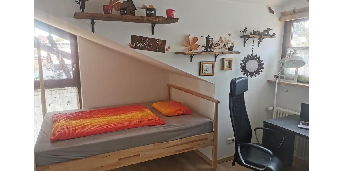 Dachgeschoßwohnung Tutzing - 3 Zimmer, 70 m&sup2;, 545&euro; | Angebot:26619253