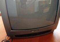 2 alte funktionierende Fernseher