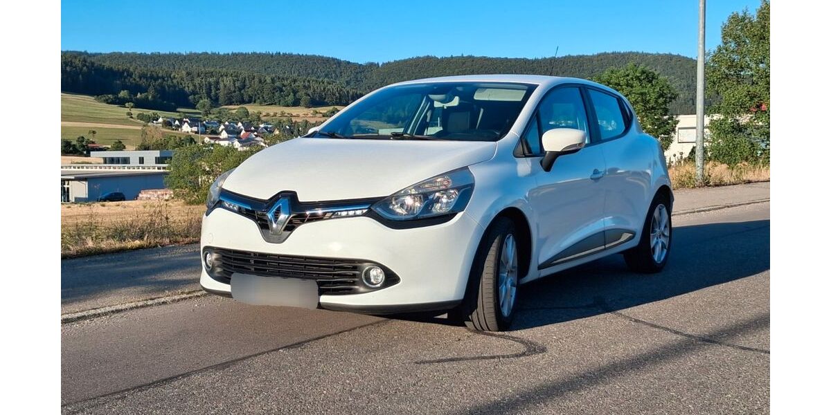 Renault Clio 111.600 km 6.900 &euro; Aldingen 78554