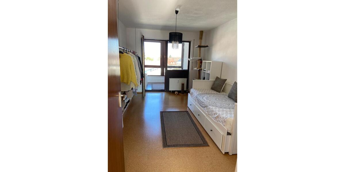 Dachgeschoßwohnung Philippsburg - 4 Zimmer, 101 m&sup2;, 365.000&euro; | Angebot:26907983