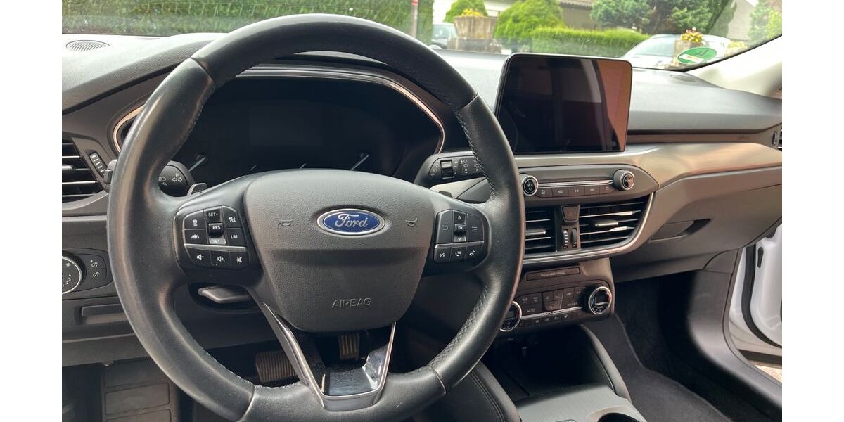 Ford Focus 99.800 km 14.600 &euro; Obersulm 74182