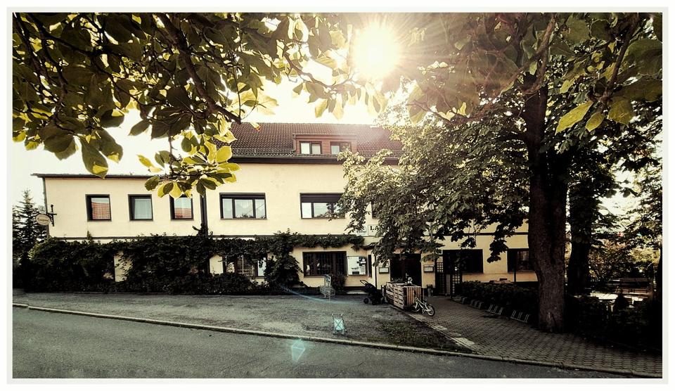 + + LANDGASTHOF TAUPADEL + EVTL MEHRFAMILIENHAUS + BIERGARTEN + + 18 zimmer