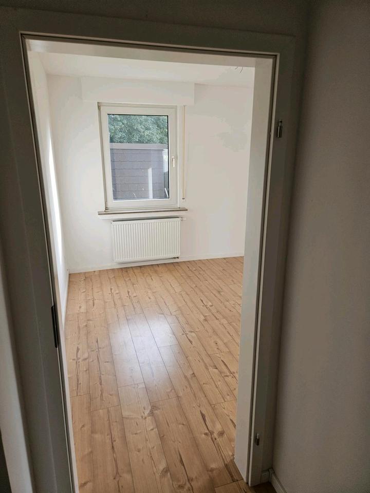 Schnäppchen! modernes Haus (8 Zimmer) zur Miete in Eschen zimmer