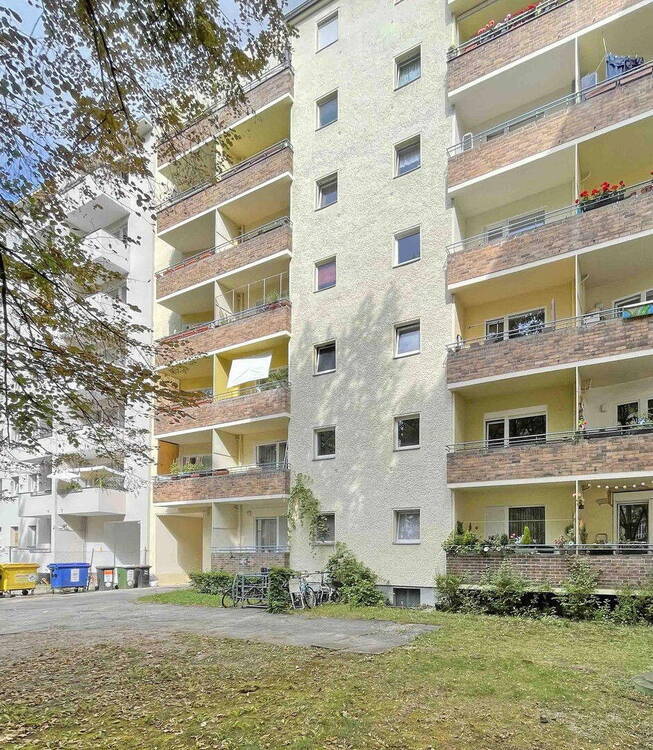 Provisionsfrei: Kernsanierte CityWohnung mit Süd-Balkon in schöner Kiez-Lage