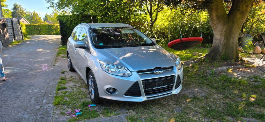 Ford Focus 166.000 km 7.300 &euro; Schortens 26419