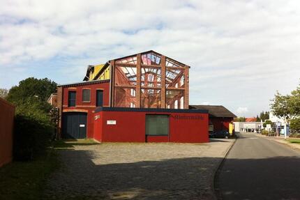 Ateilierräume für Freischaffende. Gewerbe aller Art.