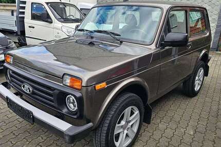Lada Niva 32.850 km 18.745 &euro; Halberstadt 38820
