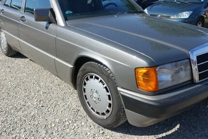 Mercedes-Benz 190 E 2.3 H-Kennz. Oldtimer eSHSD Verschl-t. neu g 212.900 km 7.950 € Neumarkt/OPf 92318