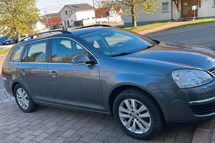 VW Golf 214.000 km 2.650 &euro; Inzigkofen 72514