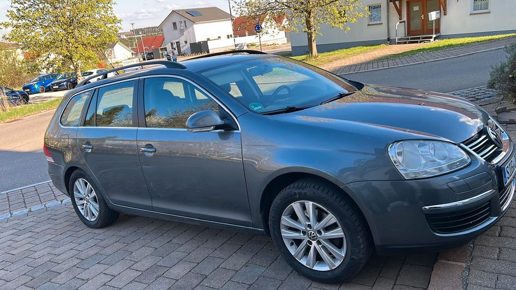 VW Golf 214.000 km 2.650 &euro; Inzigkofen 72514