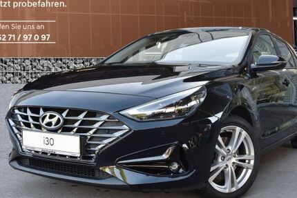 Hyundai i30 28.655 km 15.950 € Höxter 37671