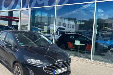 Ford Fiesta 10.600 km 18.290 € Hennef (Sieg) 53773