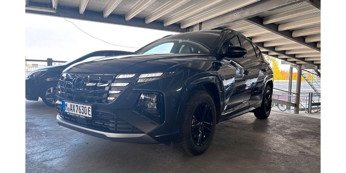 Hyundai TUCSON 20.000 km 33.980 &euro; München 80807