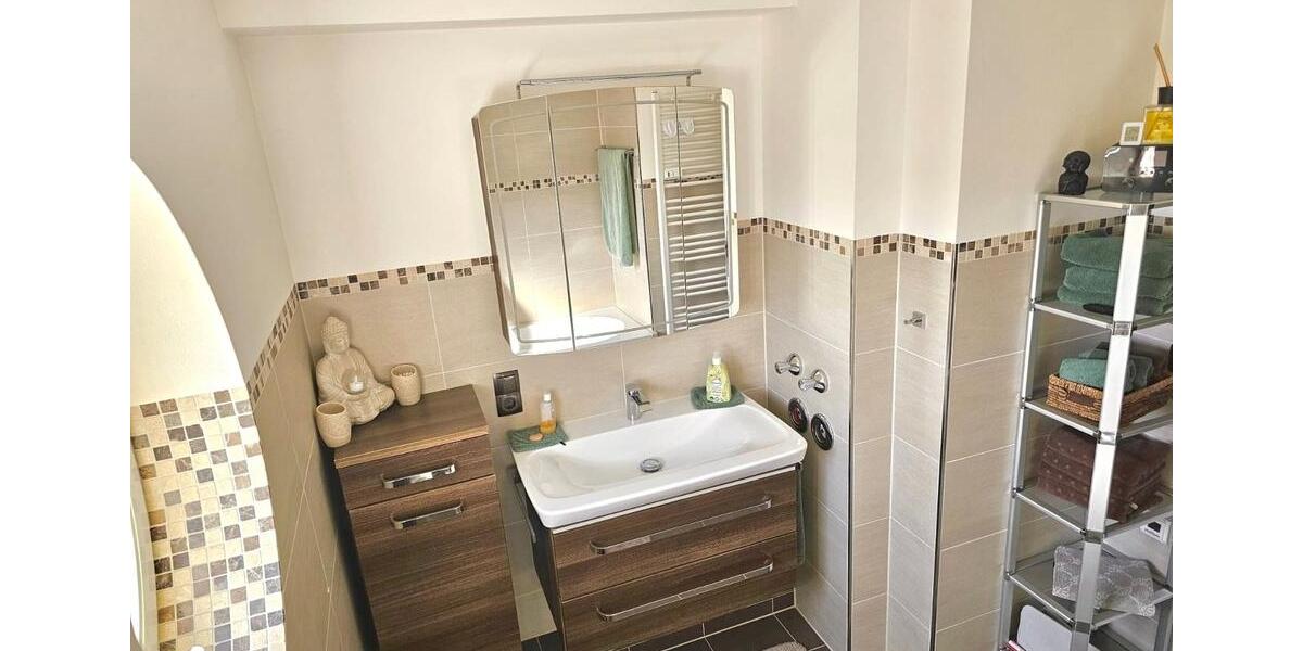 Etagenwohnung Niederkassel - 4 Zimmer, 80 m&sup2;, 359.000&euro; | Angebot:25442267