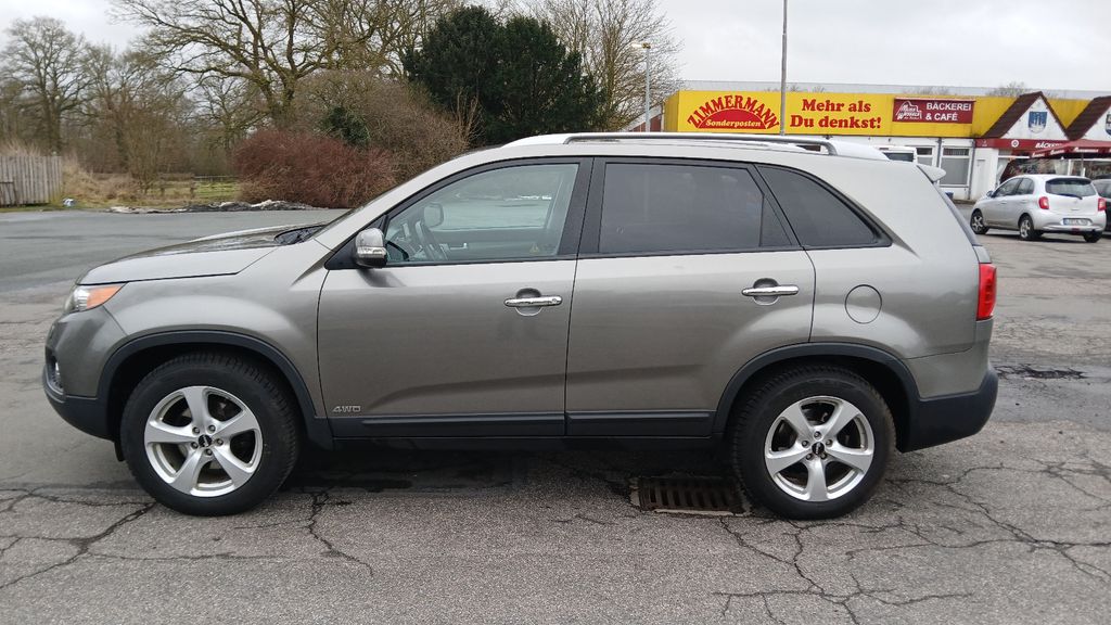 Kia Sorento 220.000 km 6.900 &euro; Leer 26789