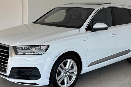 Audi Q7 148.000 km 36.990 € Hamburg 22043