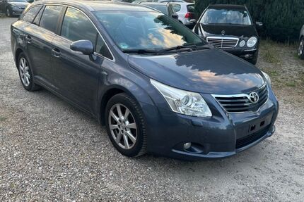 Toyota Avensis 198.000 km 4.990 &euro; Berlin 13127