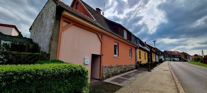 Haus zum Kaufen in Oberdorla 79.900 € 100 m²