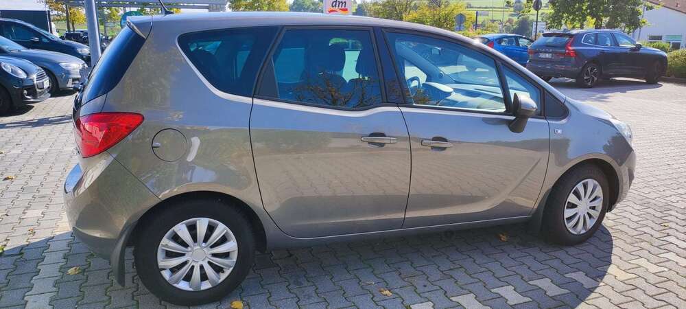 Opel Meriva 104.000 km 5.490 € Bad Abbach 93077