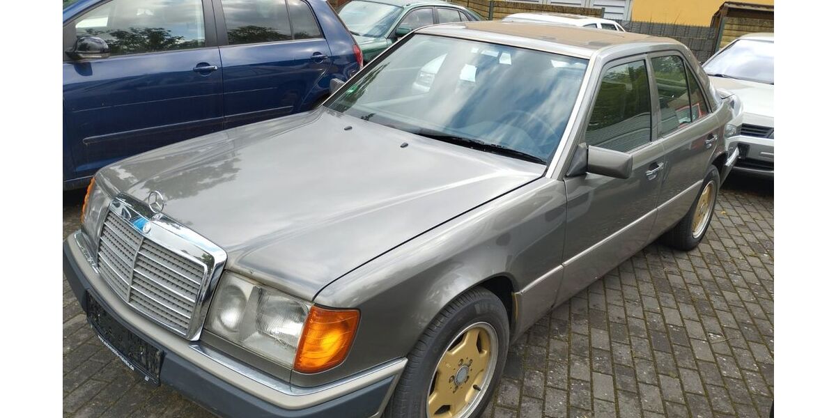 Mercedes-Benz 200 222.000 km 3.850 &euro; Milower Land 14715
