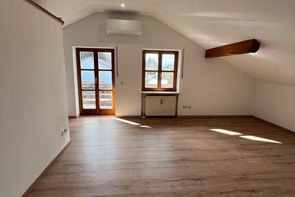 Wohnung Schöllnach - 2 Zimmer, 60 m&sup2;, 600&euro; | Angebot:26465622
