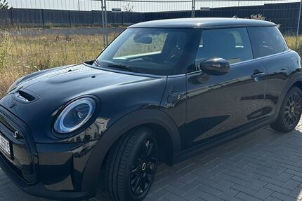 Mini Cooper SE 27.750 km 18.790 &euro; Wiesbaden - Nordenstadt 65205