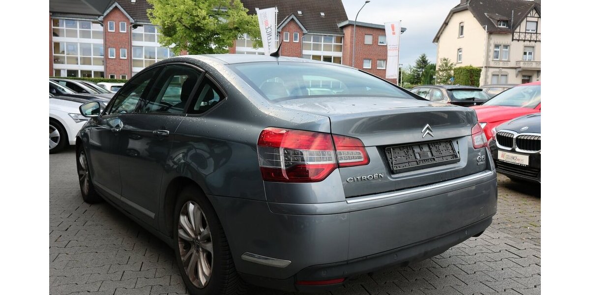 Citroen C5 2.0 HDI EXCLUSIVE / LEDER / NAVI+ 180.000 km 4.402 &euro; Hamm 59077