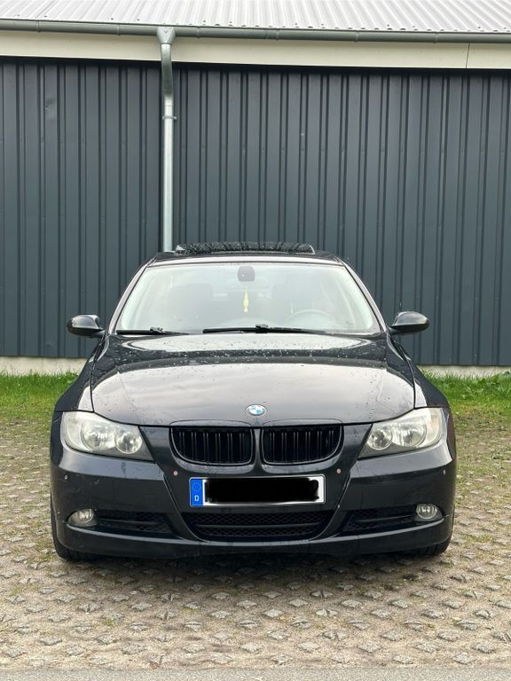 320
