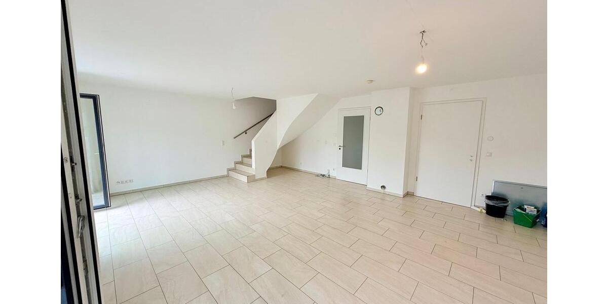 Etagenwohnung Regenstauf - 3 Zimmer, 145 m&sup2;, 1.650&euro; | Angebot:24560762