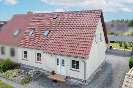 Ihr neues Zuhause: Charmante Doppelhaushälfte mit Garten, 4 Stellplätzen- einziehen und wohlfühlen 4 zimmer