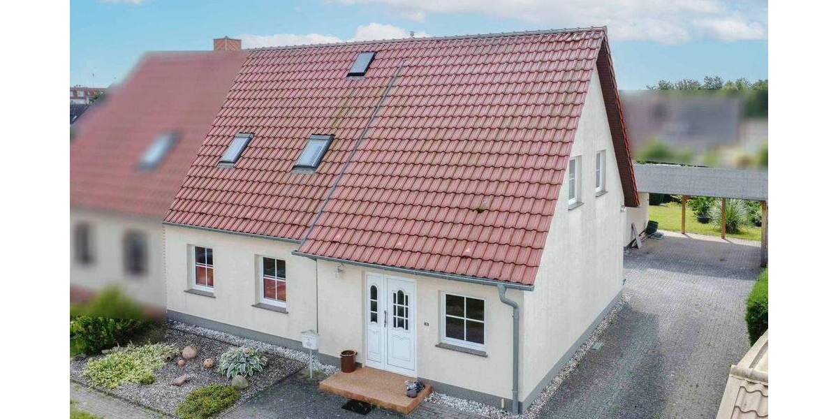 Ihr neues Zuhause: Charmante Doppelhaushälfte mit Garten, 4 Stellplätzen- einziehen und wohlfühlen 4 zimmer