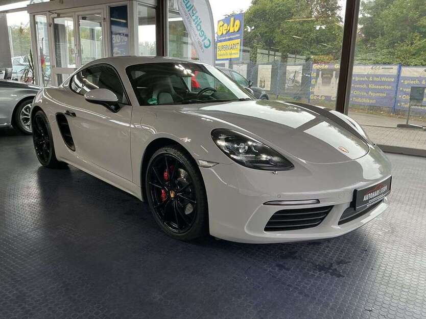Porsche Cayman 80.000 km 64.990 € Bremen 28201