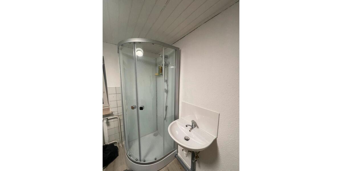 Einfamilienhaus Lage - 12 Zimmer, 270 m&sup2;, 15&euro; | Angebot:26044108