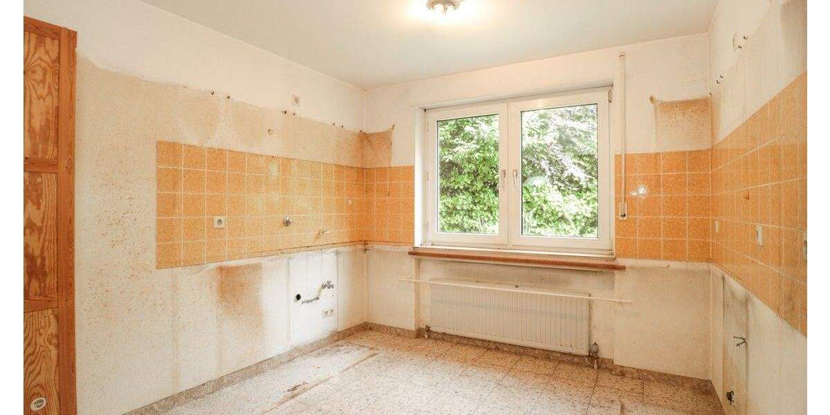 Handwerker gesucht: geräumiges Haus auf Erbpacht 6 zimmer