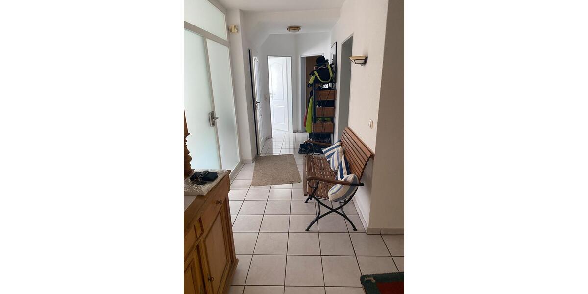 Erdgeschoßwohnung Meschede - 2 Zimmer, 90 m&sup2;, 1.300&euro; | Angebot:26405955