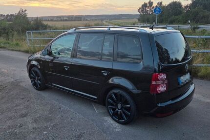 VW Touran 161.200 km 8.950 &euro; Halberstadt 38820