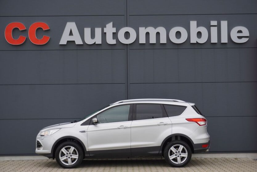 Ford Kuga 186.500 km 10.880 € Velen 46342
