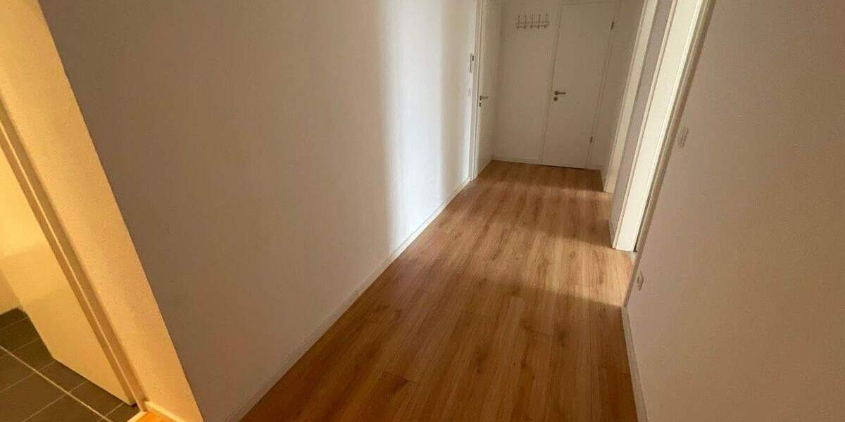Moderner Grundriss mit geräumiger Wohnküche und Balkon 1 zimmer