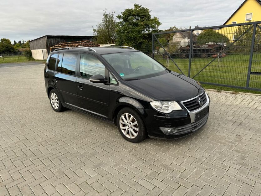VW Touran 213.000 km 3.800 € Luckau 15926