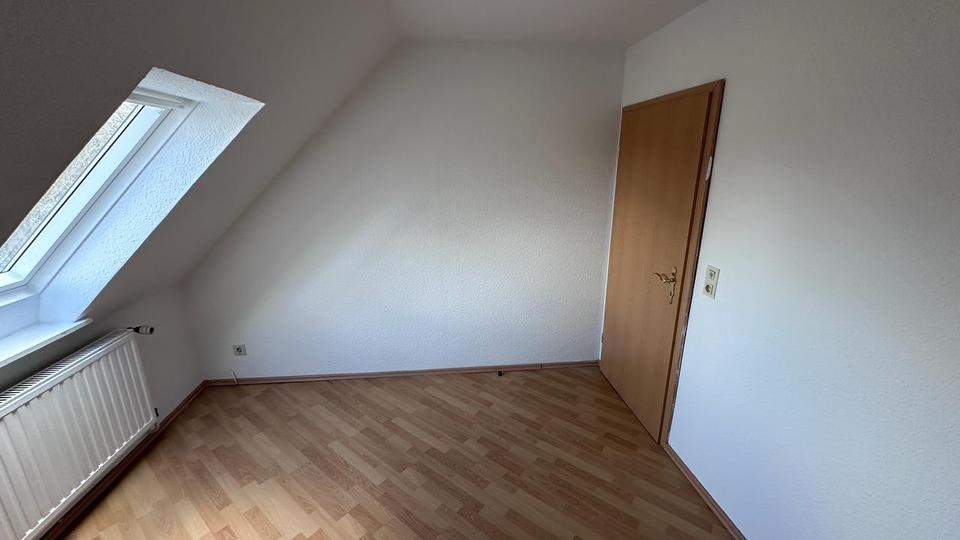 Dachgeschoßwohnung Geestland - 5 Zimmer, 100 m&sup2;, 690&euro; | Angebot:25320512