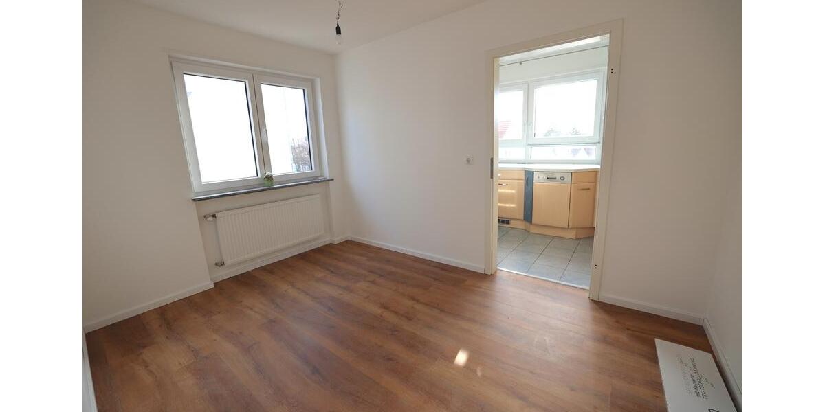 Moderne 5-Zimmer-Wohnung mit Balkon. 5 zimmer