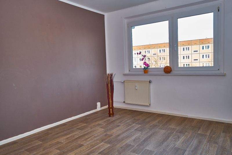 Etagenwohnung Hohenmölsen Jaucha - 2 Zimmer, 52 m&sup2;, 307&euro; | Angebot:26433964