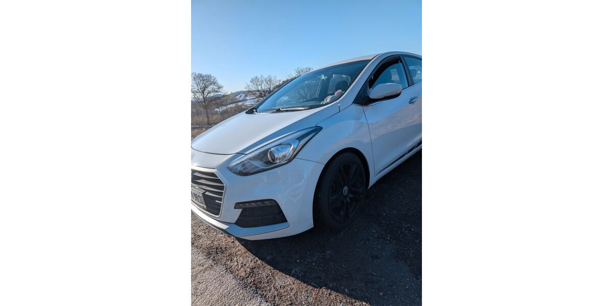 Hyundai i30 96.000 km 10.200 &euro; Grafenau 94481