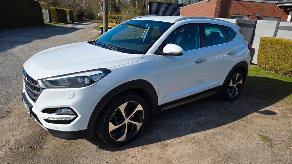 Hyundai TUCSON 138.000 km 14.500 &euro; Bremerhaven 27574