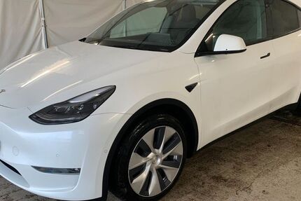 Tesla Model Y 48.915 km 33.450 &euro; Steinbach-Hallenberg OT Herges-Hallenberg 98587
