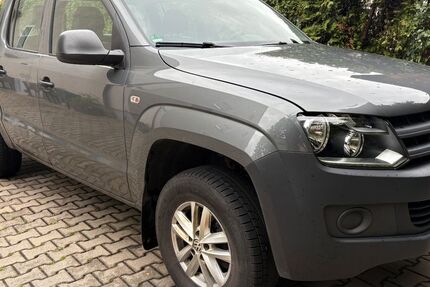 VW Amarok 301.000 km 7.450 € München 81245