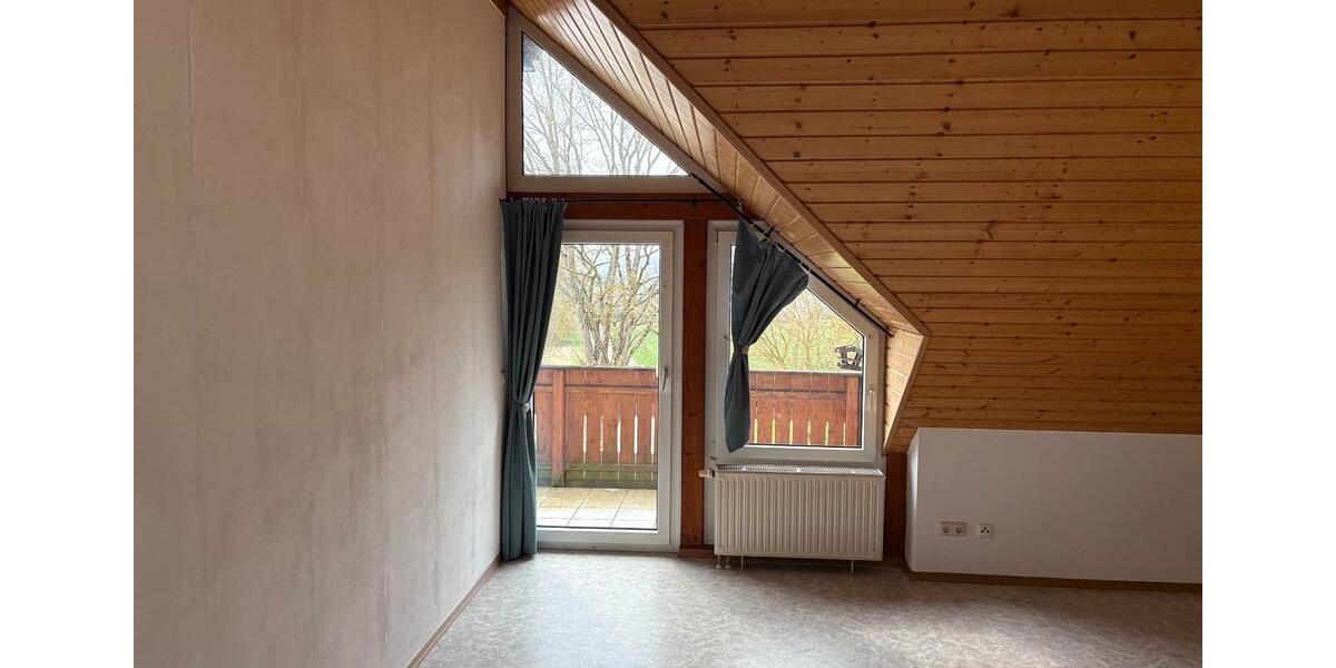 Dachgeschoßwohnung Fulda Aschenberg - 1 Zimmer, 28 m&sup2;, 350&euro; | Angebot:26400049