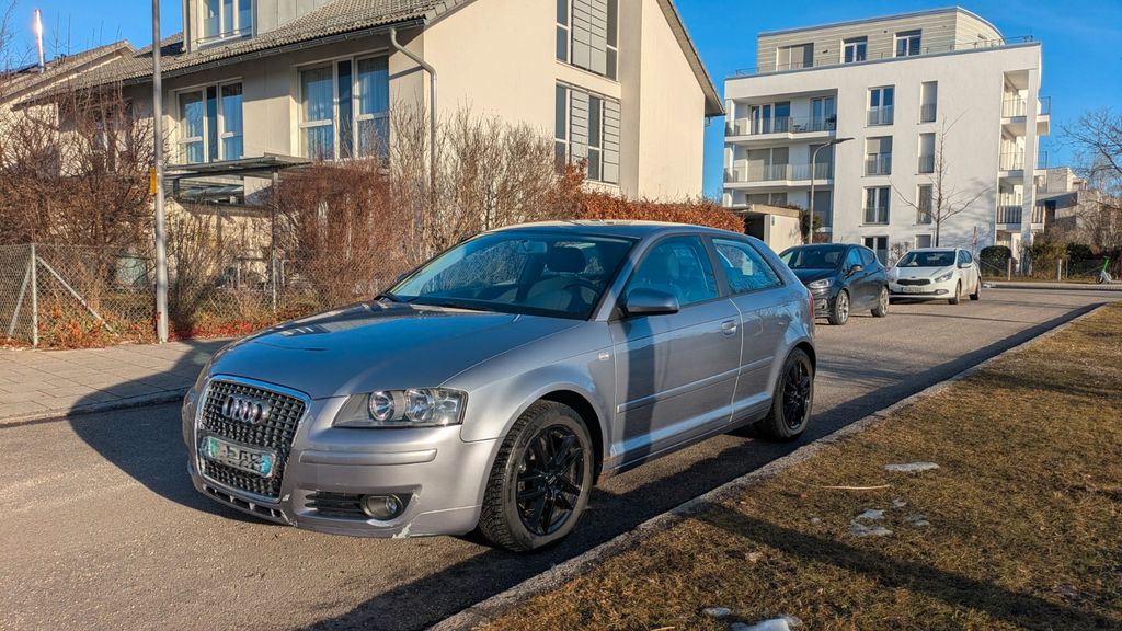 Audi A3 175.000 km 1.800 &euro; München 81825