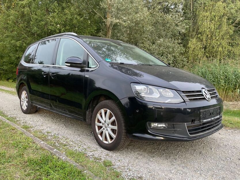 VW Sharan 272.000 km 7.990 € Bremen 28197